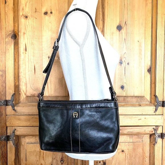 Etienne Aigner Bag - Picture 2 of 8